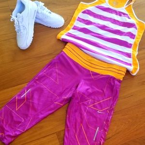 Workout top and bottoms